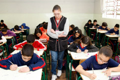 04-06-13 - Colégio Estadual Professor Lysimaco Ferreira Costa, alunos participam da 1ª fase da Olimpíada Brasileira de Matemática das Escolas Públicas (Obmep), em junho deste ano.