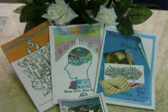 Livro que reúne poesias de alunos é lançado em Apucarana