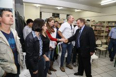 A liberação dos recursos foi anunciada no final da tarde de quinta-feira (3), após o secretário Flávio Arns visitar o Colégio Estadual Amâncio Moro, em Corbélia.<br />
<br />
Veja mais fotos em: <a href=" http://www.flickr.com/photos/flavioarns/sets/72157636173402446/" target="_blank"> http://www.flickr.com/photos/flavioarns </a>