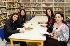 Colégio Estadual Emilio de Menezes em Arapongas, professora Lidia Benvindo dos Santos e os alunos João Carlos Fernandes e Isabels Narezi Ribeiro. 24-09-13.
