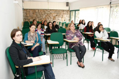 Gestores municipais debatem práticas pedagógicas de articulação entre educação infantil e anos iniciais do ensino fundamental para garantir continuidade curricular.