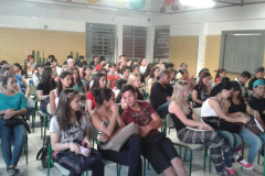 Direção e equipe do Colégio Estadual Moradias Monteiro Lobato, em Curitiba, organizaram aulões de véspera do Exame Nacional do Ensino Médio.