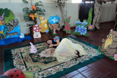 Colégio comemora semana da criança com peças de teatro