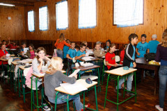 Pais de alunos que estão saindo da rede municipal para a estadual ou que vão passar para o ensino médio devem ir assinar matrícula nesta semana. Na foto, o Colégio Estadual do Campo Professor Estanislau Wrublewski, em Cruz Machado. 13-11-13