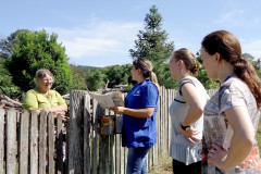 Escolas do Paraná cumprem nova etapa do projeto Sustentabilidade: Da escola ao rio. Na foto, alunos de Mallet participam do projeto.