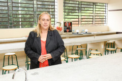 Colegio Estadual Getulio Vargas na Vila Leonice, na foto a Diretora Andréia Regina Muraski. 12-12-13.