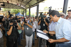Beto Richa assinou nesta quinta-feira (12) ordens de serviço para as obras de construção de Centros Estaduais de Educação Profissional de Londrina e Ibiporã