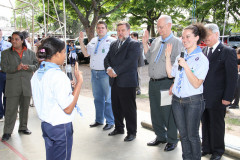 Secretário participa da fundação do primeiro grupo de escotismo de uma escola estadual. 