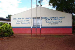 Cada unidade deverá atender até 900 alunos, com espaços para salas de aula, bibliotecas, banheiros e dependências administrativas.