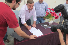 Ele assinou a ordem de serviço para reconstrução da Escola Estadual Professora Hercília de Paula e Silva, em Carlópolis, no Norte do estado.