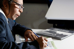 Paraná Alfabetizado, alunos em sala de aula, na foto Inês Santos de 70 anos, aposentada. 31-07-13. 