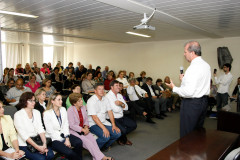 O novo secretário de Estado da Educação, Paulo Schmidt, se reuniu com chefes dos Núcleos Regionais, diretores e coordenadores da secretaria.