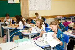 Esclarecimentos da Secretaria de Estado da Educação sobre as principais reivindicações do Sindicato dos Professores do Paraná. A pauta existe há algum tempo e vem sendo honrada pelo governo do estado.