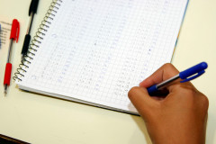 Levantamento feito pelos Núcleos Regionais de Educação mostra que apenas 22,34% das escolas estaduais paralisaram totalmente as atividades nesta quarta.