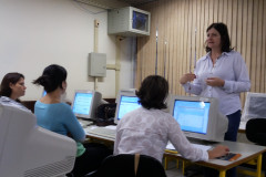 Cerca de 2 mil professores da nova turma do Programa de Desenvolvimento Educacional (PDE) estão participando de curso nos 32 Núcleos.