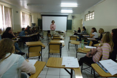 Professores de Inglês participam de formação