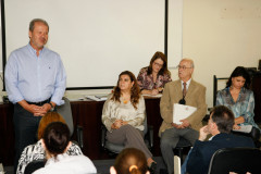 Integrantes do Fórum de Apoio à Formação Docente do Paraná defenderam mais autonomia para as universidades estaduais na oferta de cursos de formação continuada. 07-05-14.