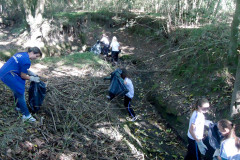 Escolas do Paraná participam de projeto Sustentabilidade: Da escola ao rio. Na foto, alunos de Mallet.