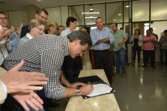 Governador assinou ordens de serviços para obras de novas estruturas para duas escolas: o Jardim Canadá, em Cascavel, e o Dilma Angélico, em Catanduvas.16/05/2014.