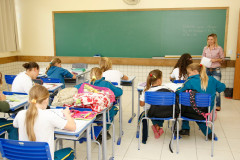 Gestores de escolas públicas e particulares de todo o país vão prestar informações detalhadas sobre alunos, professores, escolas e turmas.