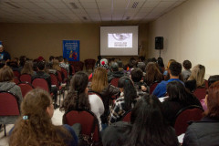 A Organização das Nações Unidas para a Educação, a Ciência e a Cultura (Unesco) fez o lançamento nacional, nessa sexta-feira (30), em Curitiba, do vídeo “Boas práticas no combate ao bullying homofóbico nas escolas” durante o Encontro Estadual de Protagonismo Juvenil na Prevenção DST/AIDS e Hepatites Virais
