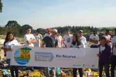 Alunos da Casa Familiar Rural de Reserva, na Região dos Campos Gerais, puderam conhecer um pouco mais sobre a realidade ambiental do município durante uma visita ao lixão da cidade.
