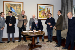 Assinatura do convênio na manhã desta quarta-feira (2).