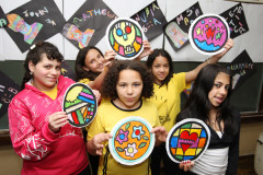 Colégio Estadual Ermelino de Leão, em Curitiba, realiza 2ª Mostra de Arte baseada em Poty Lazarotto. Alunos exibem trabalhos realizados em oficina contraturno.