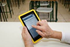 Em parceria com a UFPR, IFPR e UTFPR será realizada no final do mês a Semana de Integração das Tecnologias e Educação Aberta no Paraná. Na foto, tablet educacional.
