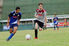 Os Jogos Escolares do Paraná – Bom de Bola, maior competição estudantil de futebol do Paraná, foram encerrados neste domingo (23) com as partidas finais disputadas no Centro de Esportes Olímpio Possas e nos estádios Gigante do Itiberê e Medrado Dias, em Paranaguá, no Litoral do Estado. Ao longo do ano foram 32 etapas regionais e oito macrorregionais. 