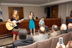 O concurso organizado pela Associação Comercial do Paraná e Secretaria de Estado da Educação permite que os alunos da rede pública estadual conheçam um pouco mais da vida e do trabalho de Ildefonso Pereira Correia, o Barão do Serro Azul. O trabalho também incentiva a formação cidadã dos estudantes. Na foto os alunos do Colégio Estadual Professora Joana Torres Pereira da cidade de Castro. 10-12-14.  