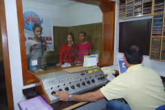 A radionovela, sucesso das rádios brasileiras entre as décadas de 1940 e 1960, foi resgatada pelo Colégio Estadual Abraham Lincoln, do município de Kaloré para desenvolver o hábito da leitura entre os estudantes