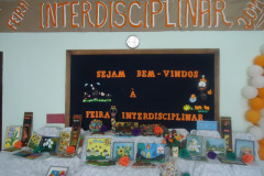 Trabalhos culturais, artesanais e científicos produzidos por jovens e adultos que frequentam o Ceebja e as Apeds da região foram apresentados à comunidade. 