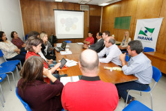 O sistema eletrônico usado pela Secretaria de Estado da Educação para compra e controle dos alimentos da agricultura familiar será implantado em outros Estados. O modelo foi apresentado nesta quinta-feira (23) para representantes da Fundação Banco do Brasil e será levado para outros órgãos educacionais, agricultores e setores público e privado do País. 23-04-15.