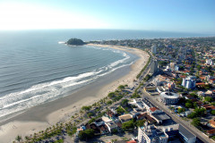 Se os alunos tiverem que repor as aulas no período das férias, essa pode ser a pior temporada da história para o comércio do Litoral.