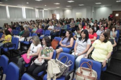 Foi publicado, na edição desta terça-feira (18) do Diário Oficial do Estado, o edital 50/2015, que estabelece normas para a convocação dos professores da Rede Pública Estadual do Paraná para o Programa de Desenvolvimento Educacional (PDE). A próxima turma começará no início do ano letivo de 2016.