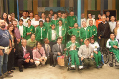 Os alunos da Escola de Educação Especial Daniela, Emanoela e Soraia, em Guaratuba, receberam nessa última sexta-feira (21) uma comitiva de Hyogo, província do Japão. Os representantes estrangeiros vieram conhecer as atividades artísticas realizadas pela escola do Projeto Manguezais.