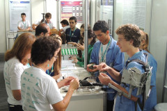 Os alunos Guilherme Biazi Fabin, Gabriel Rodrigues Guia e Pâmela Guimarães Zuniga, do curso técnico em Eletrônica, foram escolhidos para participar da Mostratec 2015 pelo projeto “Recuperação de membros paralisados por meio da robótica”. O trabalho tem orientação do professor Gelson Kaul e coorientação do professor Vander Fábio Silveira.