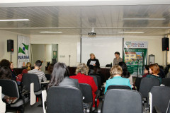 A Secretaria de Estado da Educação, em conjunto com outras secretarias e órgãos que representam a sociedade civil, lançará uma campanha para debater o problema da violência contra a mulher. A primeira reunião para definir estratégias e ações de trabalho aconteceu nesta sexta-feira (11), em Curitiba. As ações serão desenvolvidas em longo prazo.