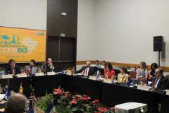 A secretária de Estado da Educação, professora Ana Seres, estará em Brasília nesta quarta-feira (14), a convite do Conselho Nacional de Secretários da Educação (Consed), para participar de uma reunião com o novo ministro da Educação, Aloizio Mercadante, que assumiu o cargo este mês, com a reforma ministerial. Essa será a primeira reunião de Mercadante com os secretários estaduais. Ana Seres representa o Paraná e é vice-presidente do Consed para a Região Sul.