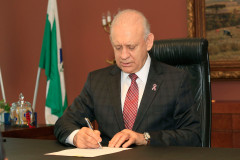 Ademar Traiano sancionou nesta terça-feira (13) projeto de lei que prevê mudanças nos procedimentos para escolha de diretores de escolas públicas estaduais.