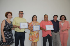 Escolas vencedoras do Prêmio Gestão CAF ganham cotas extras do Fundo Rotativo. Na foto, os diretores de escolas de Umuarama, vencedores do Prêmio Gestão CAF.
Foto: SEED