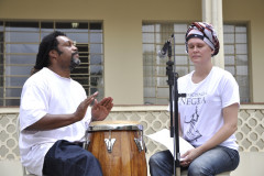 Profissionais da Secretaria de Estado da Educação se reuniram nesta terça-feira (10), em Curitiba, para debater as atividades que serão promovidas pelas escolas da rede estadual em alusão ao Dia da Consciência Negra, comemorado oficialmente no próximo dia 20. Durante a reunião também foi discutida a resolução das Nações Unidas para a Década Internacional de Afrodescendentes: reconhecimento, justiça e desenvolvimento.