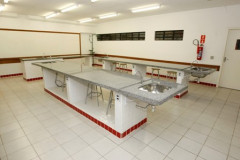 O Centro Estadual de Educação Profissional Theodoro de Bona, em Almirante Tamandaré, está com matrículas abertas para o curso técnico em nível médio de Meio Ambiente, na modalidade integrada. O curso é totalmente gratuito e tem duração de quatro anos. Nessa modalidade o estudante cursa as disciplinas técnicas junto com as da Base Nacional Comum. 