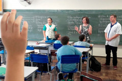 Visita dá início a encontros que a professora Ana Seres pretende manter com os diretores da rede estadual, aproximando as escolas da secretaria.