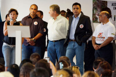 As escolas municipais e estaduais do Paraná iniciaram nesta sexta-feira (19) a campanha nacional de combate ao mosquito Aedes aegypti, transmissor da dengue, zika e chikungunya