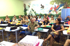 Neste primeiro dia, as atividades foram concentradas nas próprias escolas para que professores e funcionários conheçam as propostas de gestão para o novo ano letivo. Os profissionais também debateram temas relacionados à Educação em Direitos Humanos, Rede de Proteção, Abandono Escolar e Indicadores Educacionais, como as taxas de rendimento e desempenho escolar que darão suporte ao Plano de Ação das escolas. 