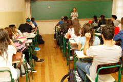 As 2,1 mil escolas estaduais abrem as portas para iniciar ano letivo 2016. Escolas concluiram preparativos e muitas têm projetos especiais, como ampliar parceria com comunidade.