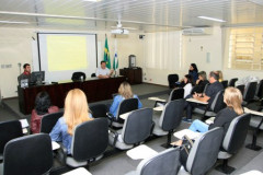 Os profissionais que atuam no processo de elaboração e adequação dos planos de carreira e remuneração dos servidores da educação nas esferas municipais, em Curitiba, do curso de formação promovido pelo Ministério da Educação (MEC) e União Nacional dos Dirigentes Municipais de Educação (Undime). 