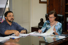 A secretária de Estado da Educação, professora Ana Seres, recebeu a direção do sindicato dos professores nesta terça-feira (26), para mais uma rodada de reuniões sobre a pauta de reivindicações da categoria